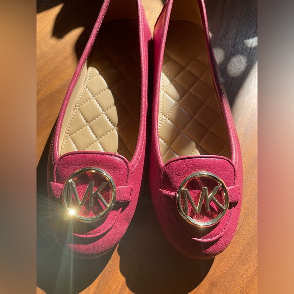 Michael Kors cherry coloured flats, 7M - Picture 2 of 3